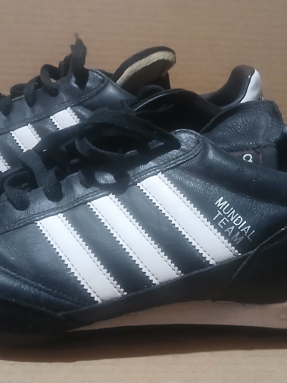 adidas Black and White Mundial Team Men's Shoes  Size 12 1/2